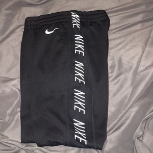 Women’s joggers